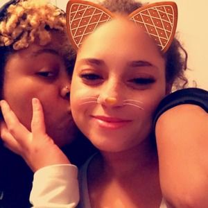 Meet your Posher, Aurora